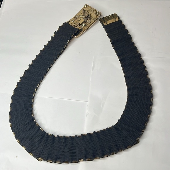 Vintage XL 36-44” Elastic Goldtone Metal Front Clasp Art Buckle Belt - Picture 7 of 8